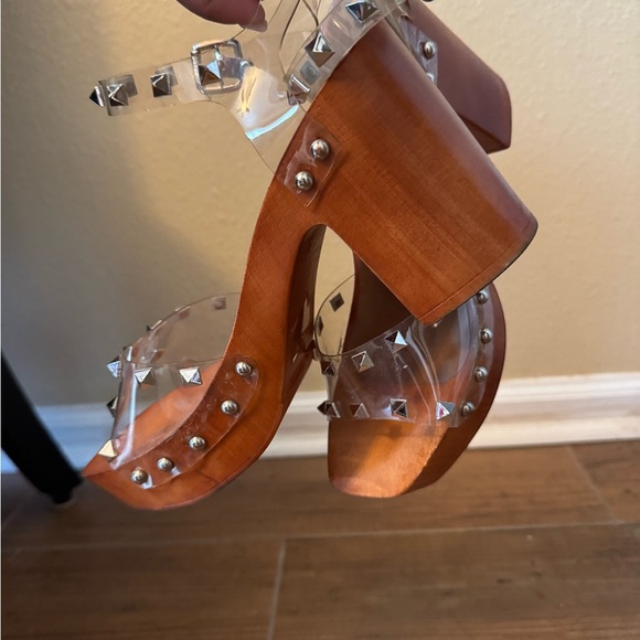 Madden Girl Cream and Brown Platform Sandals - Picture 6 of 8